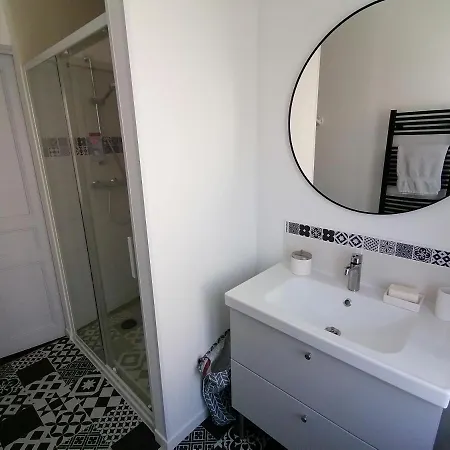 Proche Gare Et Centre-ville De Emplacement Idéal Сasa de vacaciones