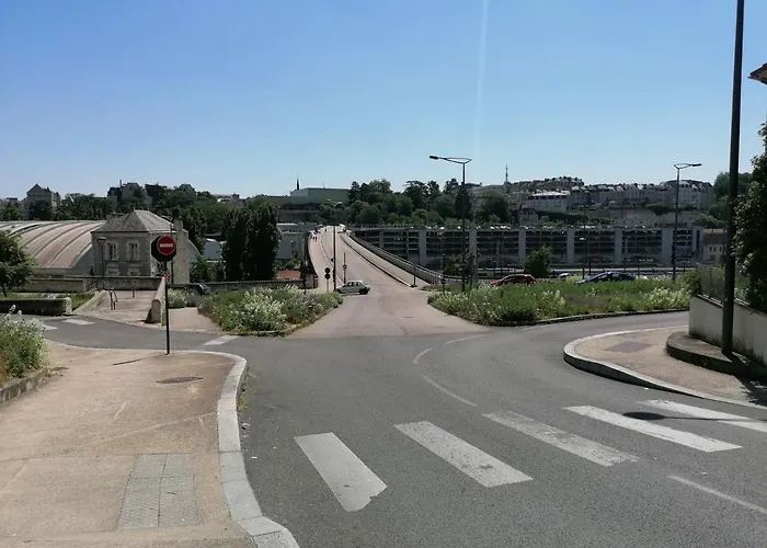 Proche Gare Et Centre-ville De Emplacement Ideal * 普瓦捷